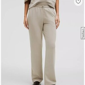 Women’s Lululemon Softstreme High-Rise Pants, Size 6 NWT